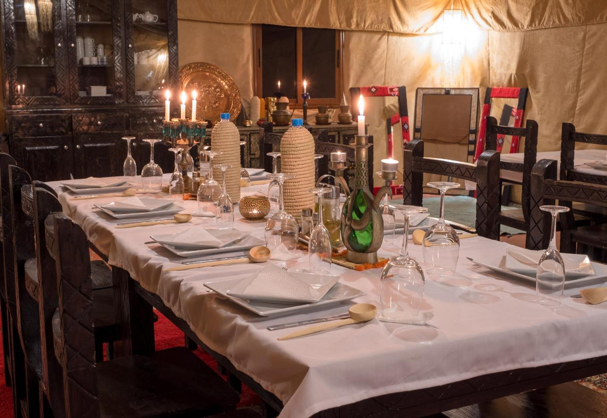 Merzouga Nomadic Luxury Camp Exterior foto