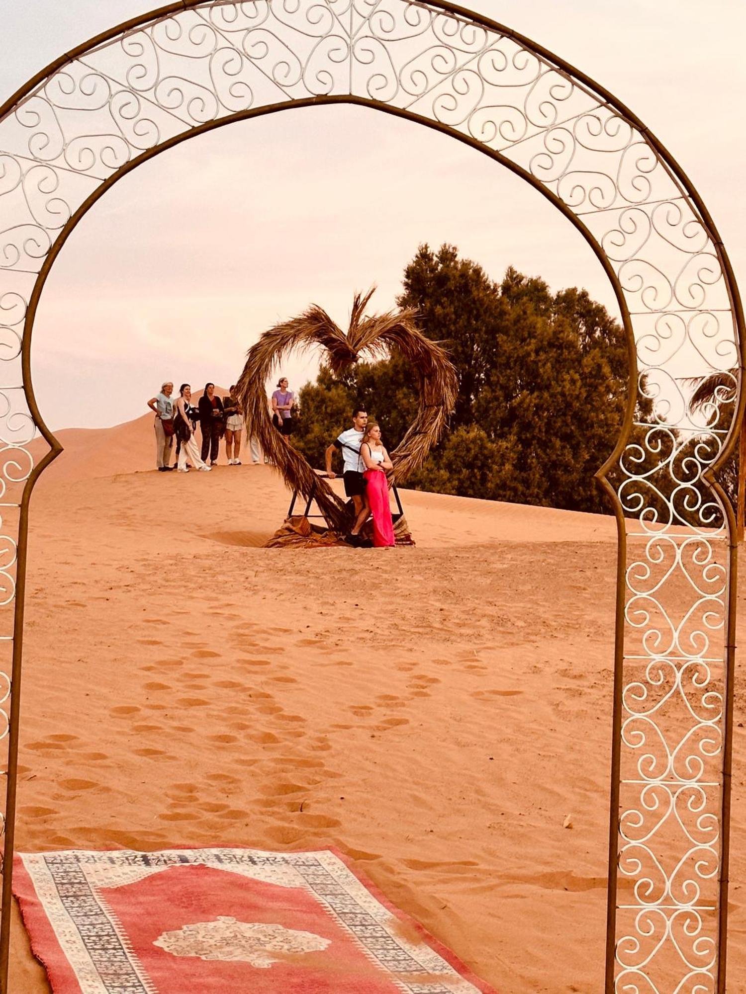 Merzouga Nomadic Luxury Camp Exterior foto